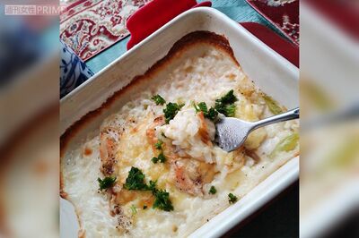 鶏肉などを入れたドリア。ドリアはご飯が少し余ったときなど便利。チーズも入れてタンパク質もしっかりと