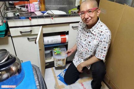 今の主食は白米だと、米びつを見せてくれたきららさん