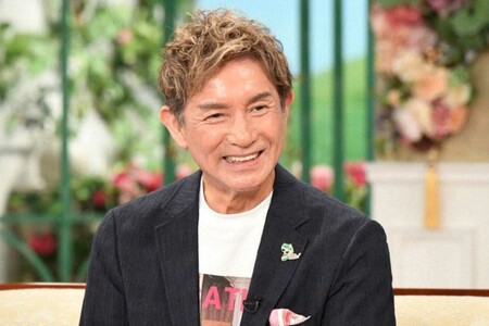 「若くて相変わらずイケメンでさすが芸能人は違いますね」徹子の部屋に出演した田中健の75歳とは思えないビジュアルに、びっくりする視聴者（番組公式HPより）