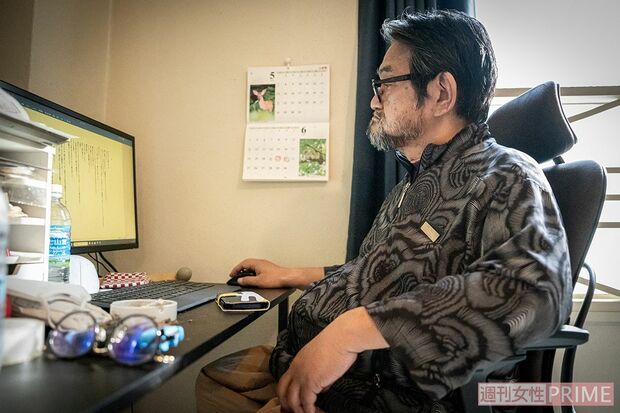 コロナ禍をきっかけに仕事部屋を借りた。仮眠用の布団も（撮影／佐藤靖彦）