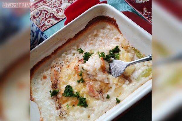 鶏肉などを入れたドリア。ドリアはご飯が少し余ったときなど便利。チーズも入れてタンパク質もしっかりと