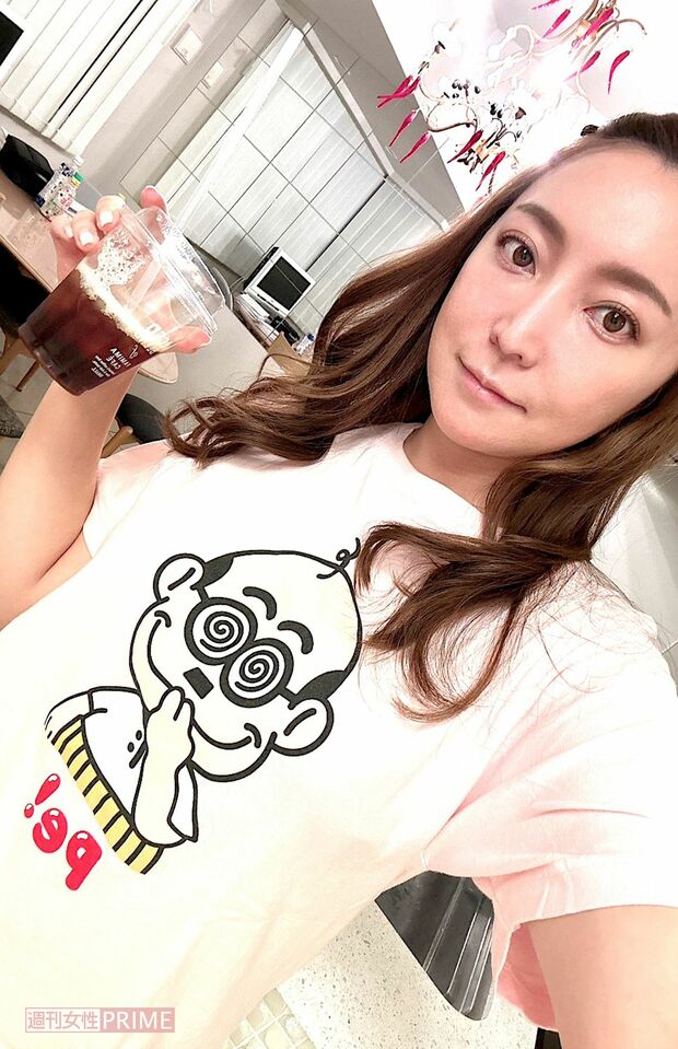 年越しもマストな加トちゃんTシャツ! 撮影/加藤綾菜