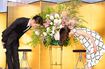 「1年間、よろしくお願いします」と、お互いに深々とお辞儀。窪田は「なんだか結婚式みたい(笑)」 撮影/北村史成 (朝ドラ『エール』で共演する窪田正孝と二階堂ふみ)