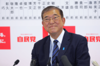 石破茂首相のヘアスタイルがたった1日でフサフサに?「増税内閣から増毛内閣になるとは」と皮肉も続出