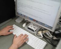 ”ネットいじめ”の実態 親や友達に相談するより「我慢する」のが主流派