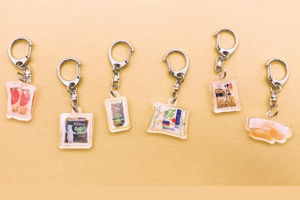 青森・弘前市で広まった『青森のたんげ、めぇアクリルキーホルダー』