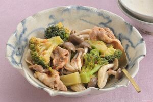 ブロッコリーと豚肉の辛みそ煮