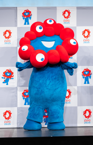 関西万博の公式キャラクター・ミャクミャク（撮影／週刊女性写真班）