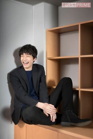 坂口健太郎　撮影／佐藤靖彦