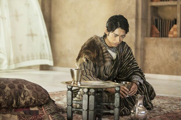 兄の死を乗り越え、イーハンは国王として部族をまとめようと動きだす。『精霊の守り人 悲しき破壊神』より（C)NHK