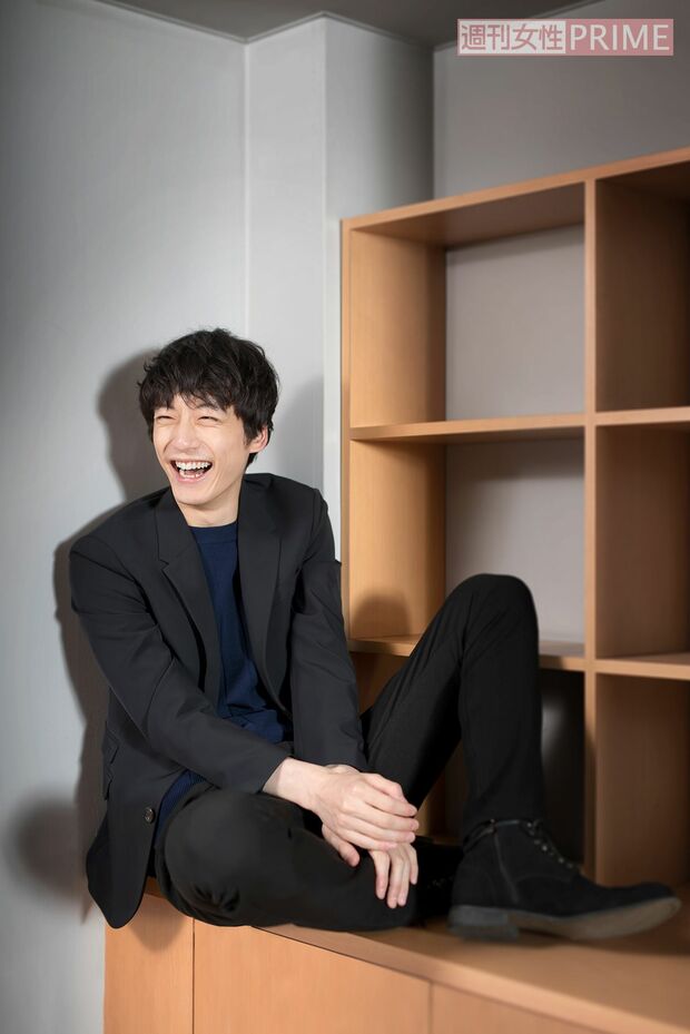 坂口健太郎　撮影／佐藤靖彦