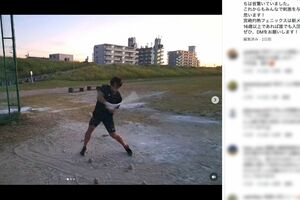 ティーバッティングで鋭いスイングを披露した羽月隆太郎(『宮崎灼熱フェニックス』インスタグラムより)