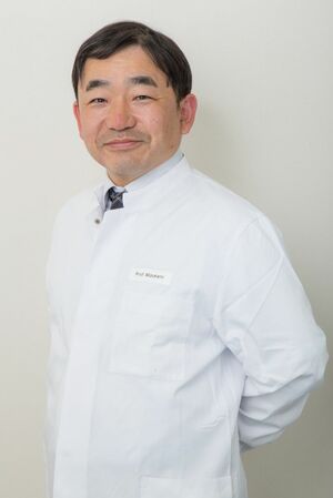 水上健（みずかみたけし）先生 国立病院機構久里浜医療センター内視鏡部長。慶應義塾大学消化器内科非常勤講師（便秘外来）。近著に、日本人の腸の形を解明し、便秘の悩みを解決する方法を著した『ねじれ腸　落下腸　滞った便がグイグイ出てくる　快うんマッサージ』（主婦の友社）など