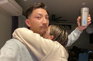 後藤祐樹と妻。目には朝倉未来から受けた傷も（後藤のインスタグラムより）