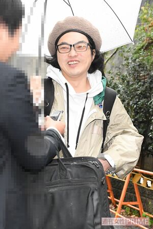 ピスタチオ小澤は直撃取材にも笑顔で対応、宇垣の魅力をアツく語った