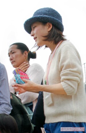 広末涼子とキャンドル・ジュン氏（2014年10月）