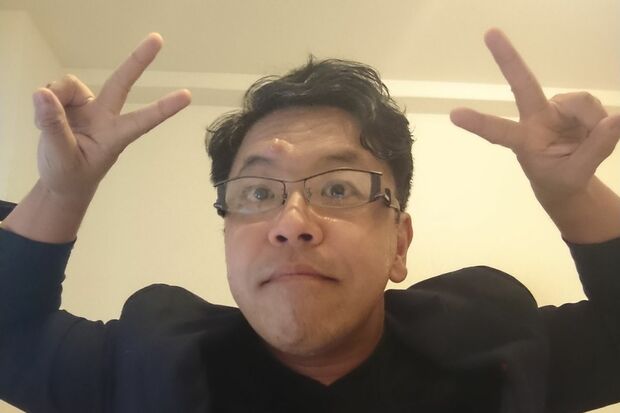 長嶺超輝さん●1975年、長崎県生まれ。フリーライター。九州大学法学部に在学中、居酒屋でゼミの教授におだてられて弁護士を志すも、司法試験で7回の不合格を重ね、三十路直前でようやく懲りる。デビュー著書『裁判官の爆笑お言葉集』（幻冬舎新書）がベストセラーに。11月末には『地域の特色がよくわかる！　47都道府県おもしろ条例図鑑』（旬報社）を刊行。