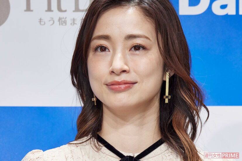 あやらー♡上戸彩さん | 美ST 2024年11月号 【特別版】 こちらは