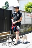 直撃時、驚いたというより、観念したような表情を見せた加藤。終始、口調は重かった