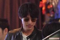 福士蒼汰、“好青年” イメージからの脱却狙い、夜グラサンでワル目立ち