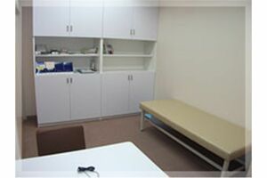 牛見容疑者が被害女性にわいせつ行為を行ったとみられる診察室