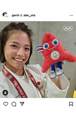 キュートすぎる笑顔があふれる阿部詩SNS。誕生日である7月14日の投稿には2万件を超える「いいね」と、国内外からのお祝いメッセージがついた