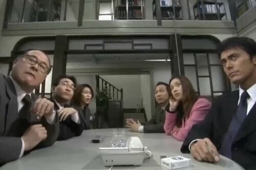 個性あふれる検察官たちが顔をそろえるシーンは、コミカルなやりとりも見どころだった（ドラマ『HERO』より）