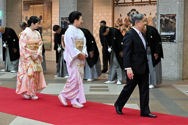 2026年1月18日、天覧相撲をご一家で観戦に来られた天皇陛下、雅子さま、愛子さま（写真／JMPA）