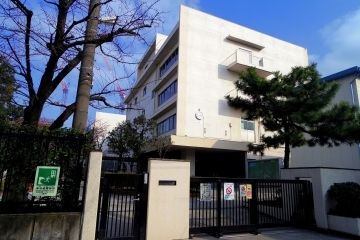  上村くんが通っていた中学校。上村くんは3学期は1回も登校しなかった