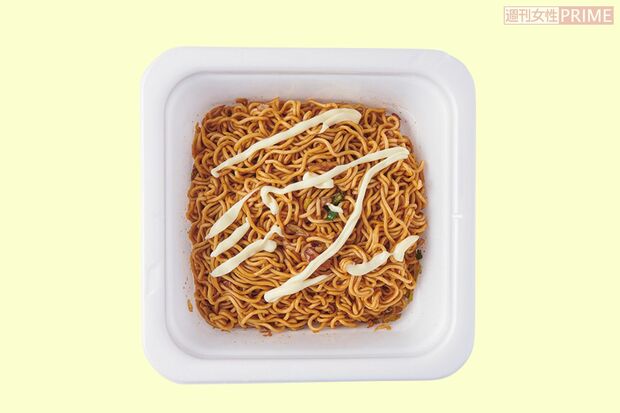 マルちゃんごつ盛りソース焼そばキユーピーからしマヨネーズ付　撮影／山田智絵