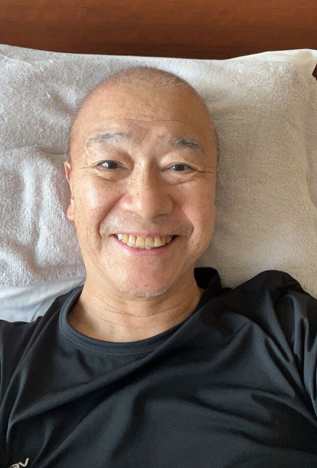 2度目の入院では治療前に丸刈りにした落合務シェフ。「体毛は全部抜けてかわいいくらいツルツルでしたよ(笑)」