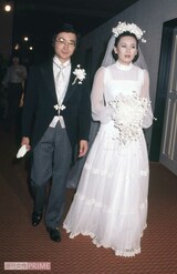 1977年5月22日、現在の夫・上沼真平氏と結婚式を挙げた上沼恵美子