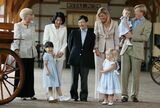 雅子さまの海外療養でオランダを訪問されアレクサンダー皇太子（当時）の家族らとご一家でお写真を（'06年8月）