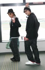 2007年5月、香取慎吾とともにカンヌへ向かう木村拓哉