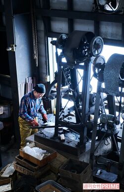 タケフナイフビレッジの工房での様子 撮影/山田智絵
