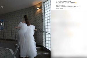 イベントでウエディングドレスを着用した三上悠亜（本人のインスタグラムより）