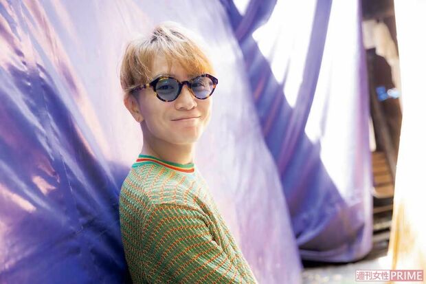 SUPEREIGHTの安田章大。自ら設営に携わった花園神社の特設テント内にて　撮影／矢島泰輔