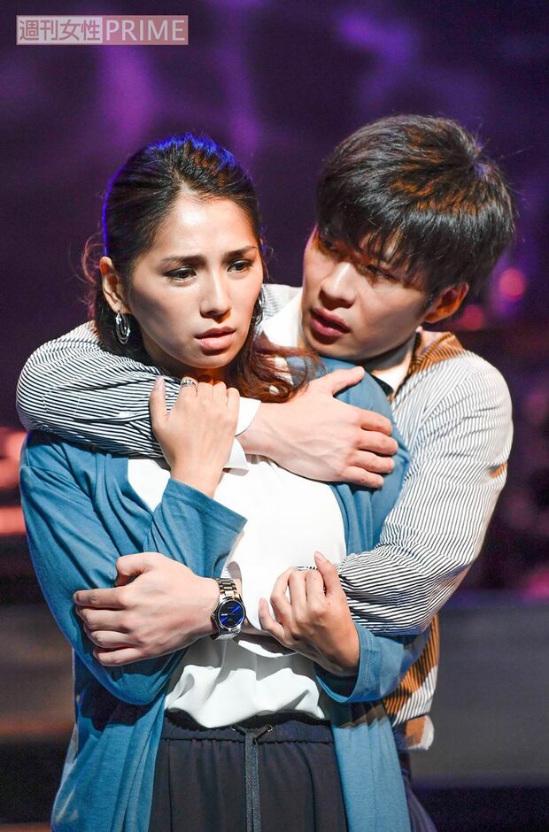 舞台『サメと泳ぐ』より　撮影／山田智絵