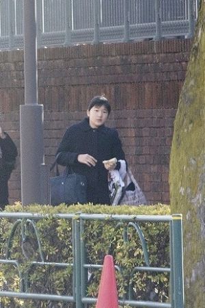  登校される愛子さま