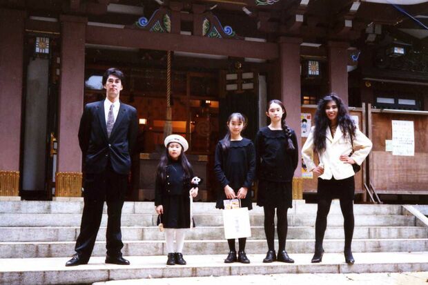 家族写真。娘には嘘を言わないと夫婦で決めていた