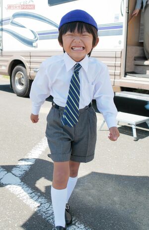 トヨタ自動車『こども店長』CM撮影での加藤清史郎(2009年、撮影・伊藤和幸)