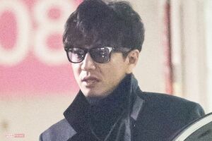 キマっているメガネ姿の木村拓哉