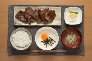 ご飯は白米よりも玄米や麦ご飯の方がおすすめ