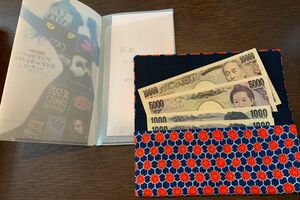 「人にお渡しするお金は新札と決めています」と専用の新札入れを用意している