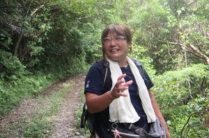 研究者の宮城秋乃さんは、ヘリパッド建設による自然界への影響を危惧する 撮影／浅井真由美