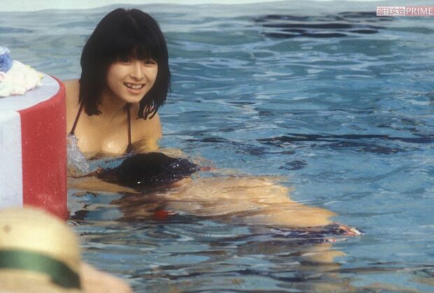 河合奈保子、懐かしの水着ショット！