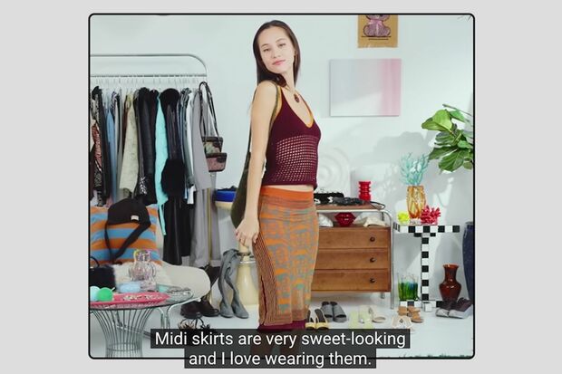 私服を披露する水原希子(VOGUEJAPAN公式YouTubeより)