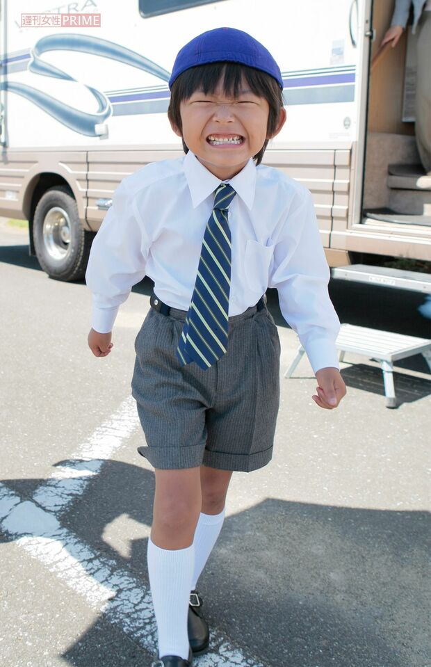 トヨタ自動車『こども店長』CM撮影での加藤清史郎(2009年、撮影・伊藤和幸)