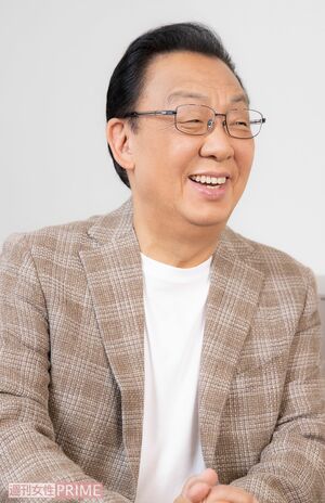 対談中の梅沢富美男（撮影／矢島泰輔）