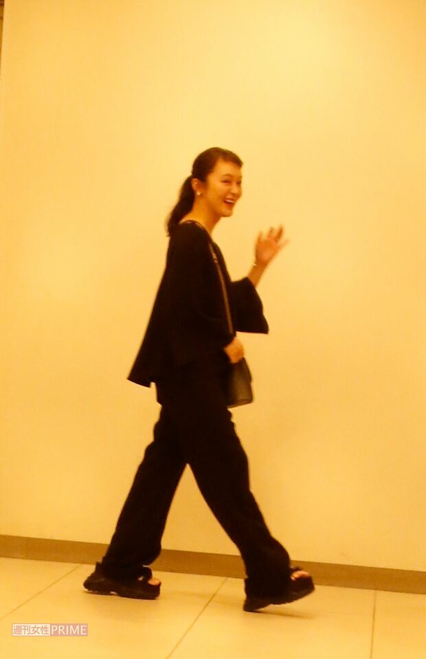 '19年ドラマ『スパイラル〜町工場の奇跡〜』の打ち上げに参加した貫地谷しほり